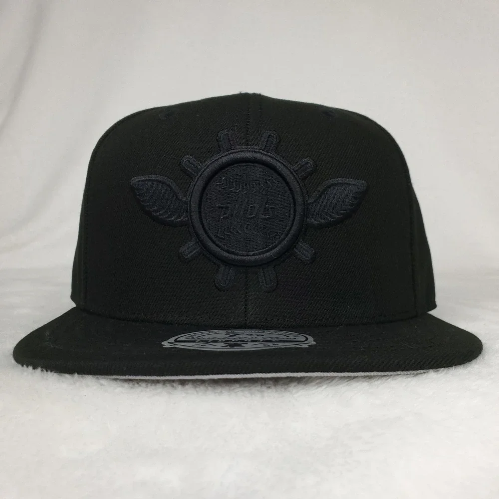Seattle‎ Pilots Mitchell & Ness MLB Fitted 7 3/8 Flatbill Cap Hat 3D Logo NWT